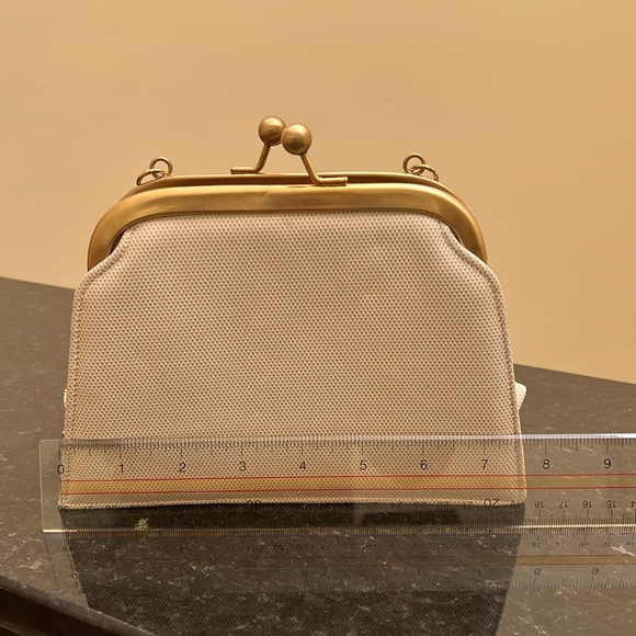 Elegant Claudia Ciuti Cream Clutch Bag - Picture 5 of 6